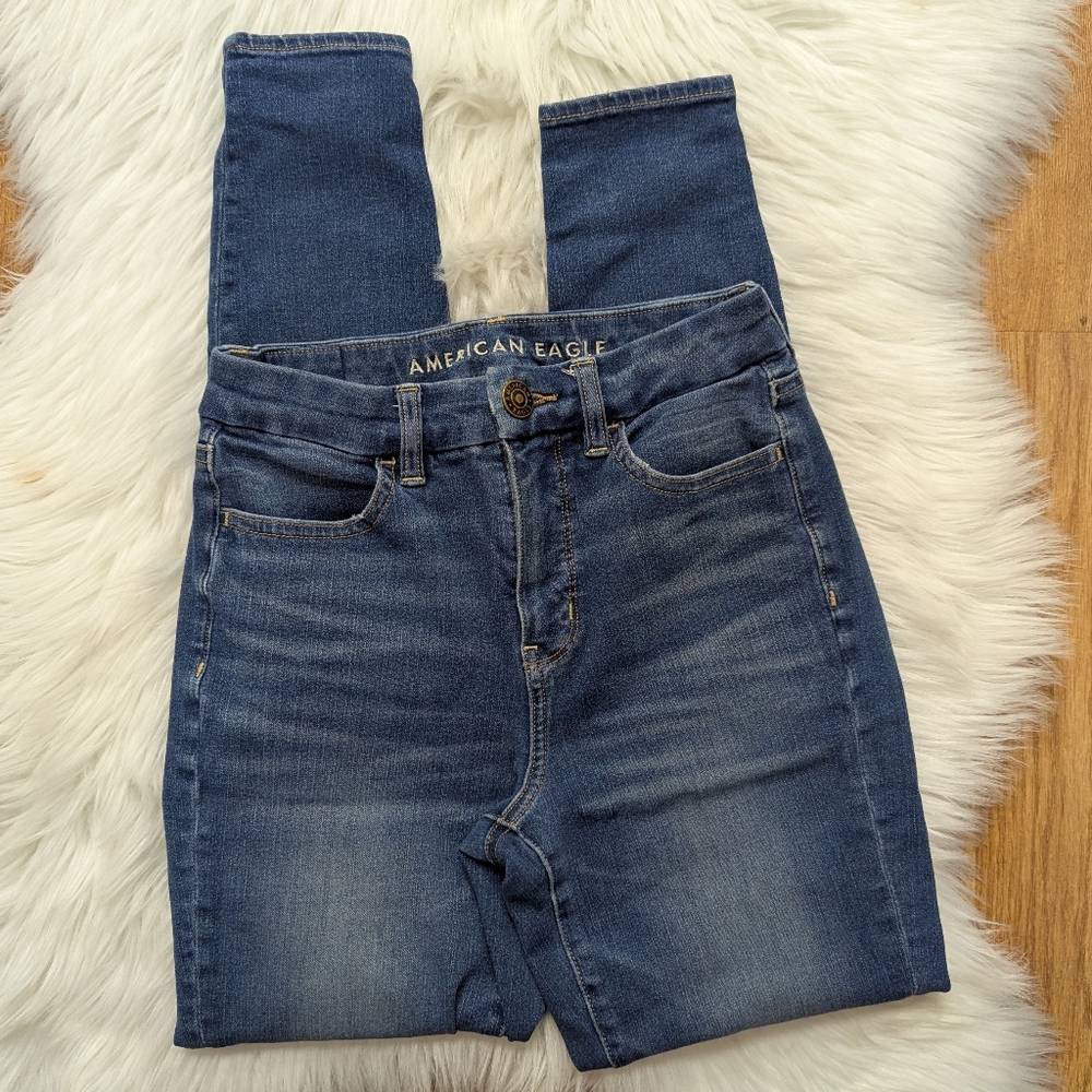 American Eagle Curvy Hi Rise Jegging Medium Wash